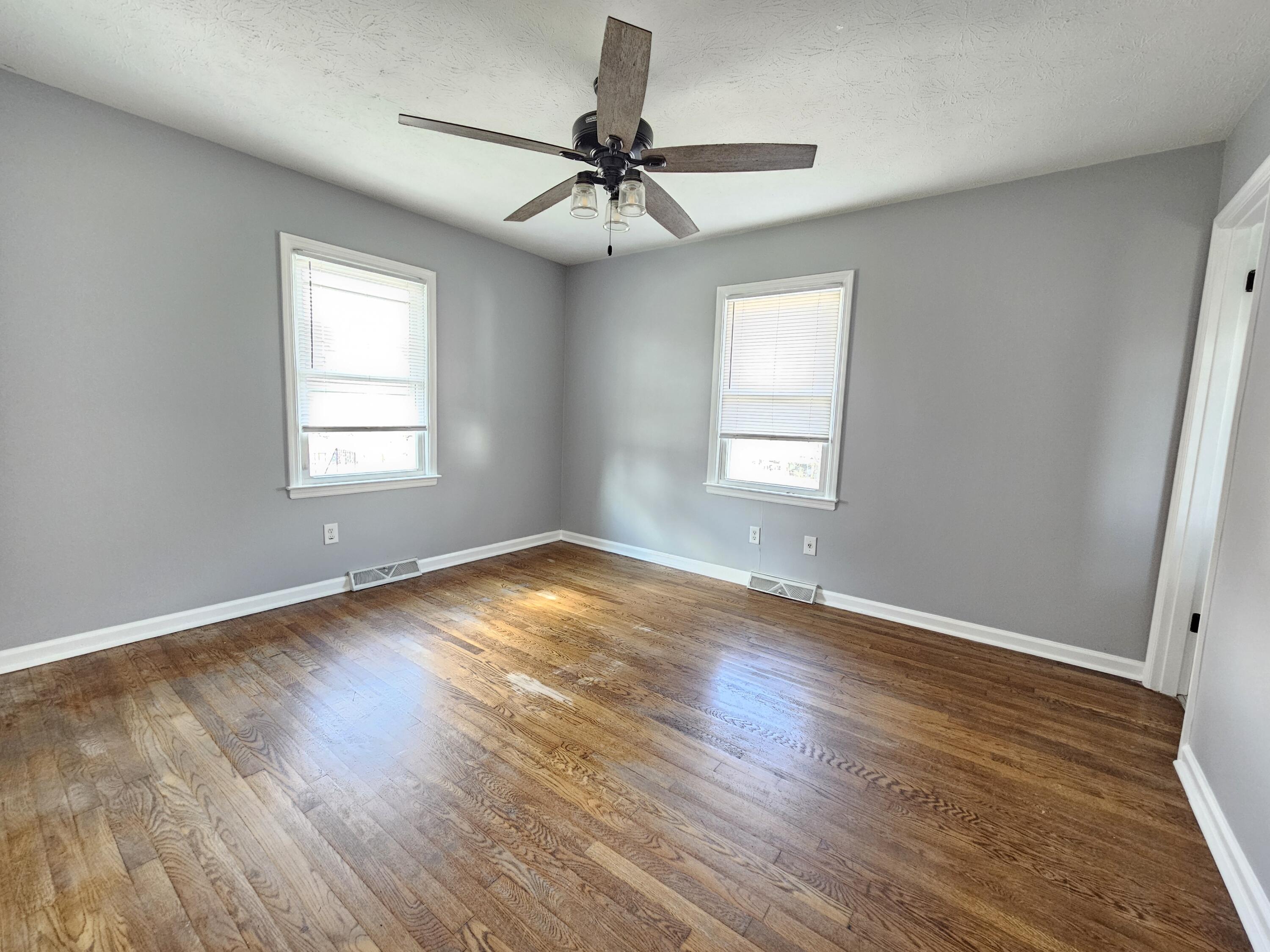 549 Radcliffe Road Lexington, KY 40505 - Photo 8 of 14 20260306_140141