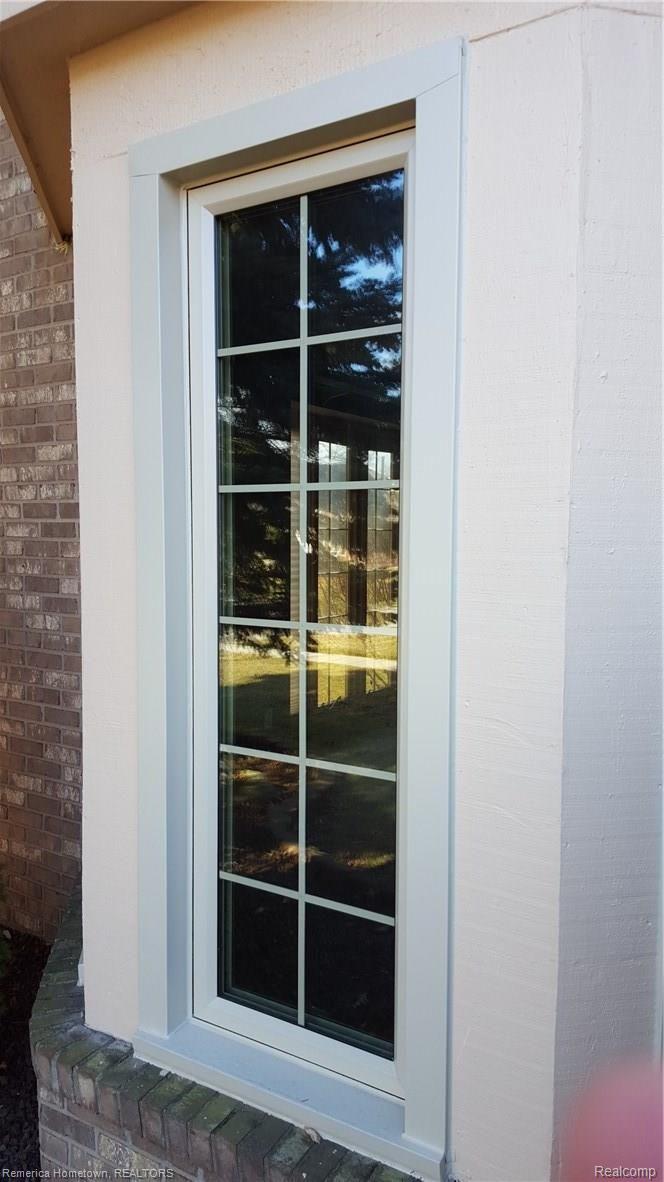 45089 Danbury Road Canton, MI 48188 - Photo 5 of 31 NEW NEW NEW WINDOWS
