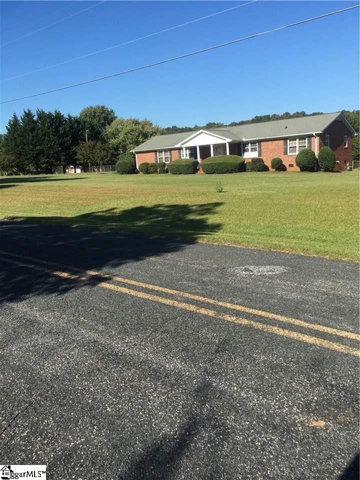 1007 Garrison Road Anderson, SC 29625 - Photo 2 of 33