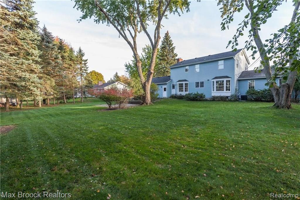 2372 Blockton Road Rochester Hills, MI 48306 - Photo 42 of 43