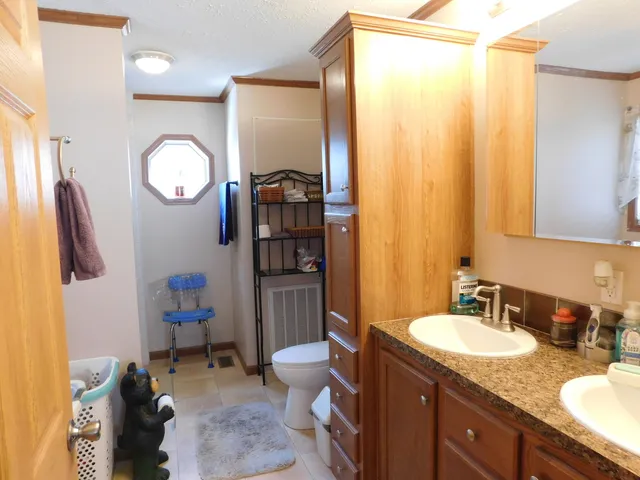 $114,900 | 13 Hickory Lane, Sandwich, IL 60548