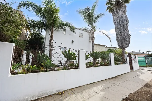 $3,000,000 | 616 Sunset Avenue, Venice, CA 90291