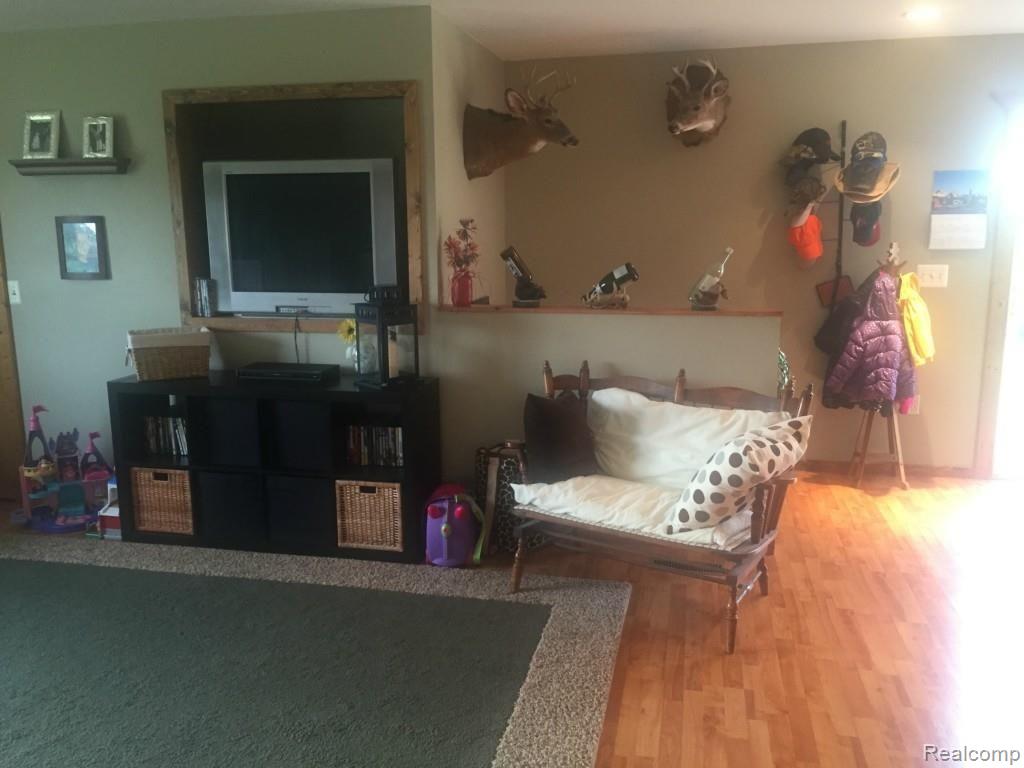 8562 Fisher Road Yale, MI 48097 - Photo 31 of 39 IMG_4744.jpg