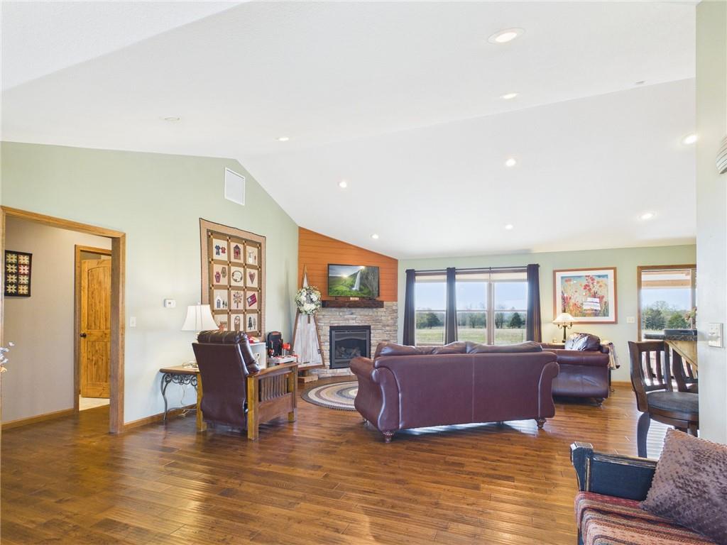 2082 Osage Road Fort Scott, KS 66701 - Photo 3 of 52