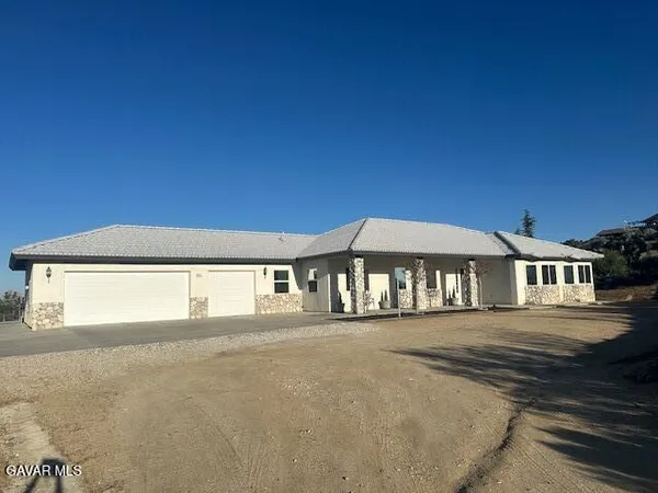 $630,000 | 8727 Wintergreen Road, Pinon Hills, CA 92372
