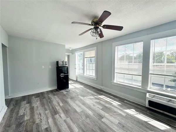 $999 | 704 Cordova Drive, Unit 4, Orlando, FL 32804