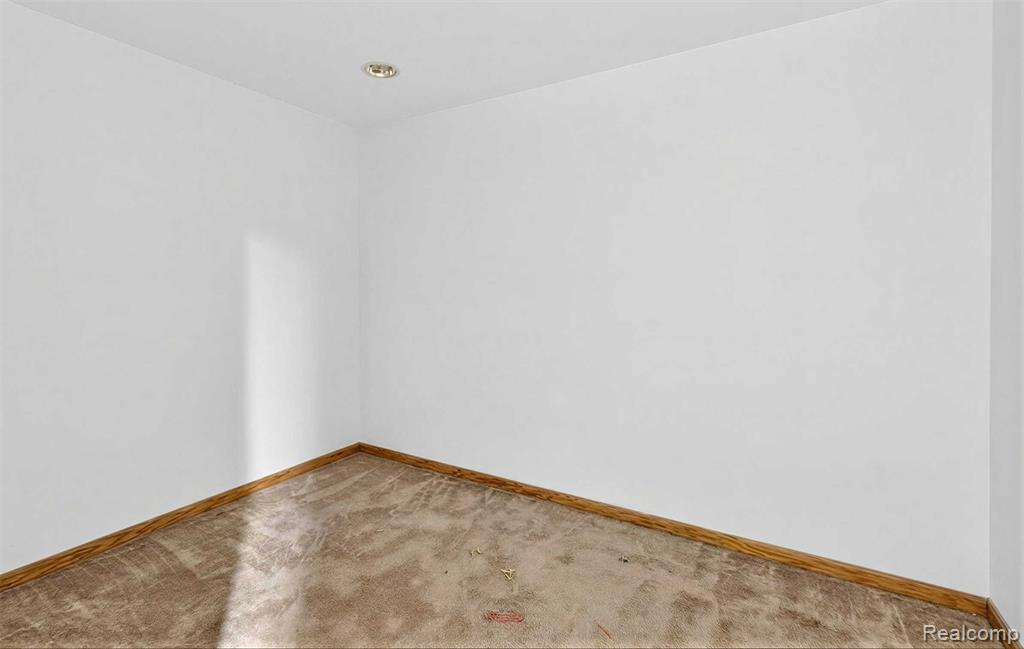 2551 Patterson Lake Road Pinckney, MI 48169 - Photo 70 of 95