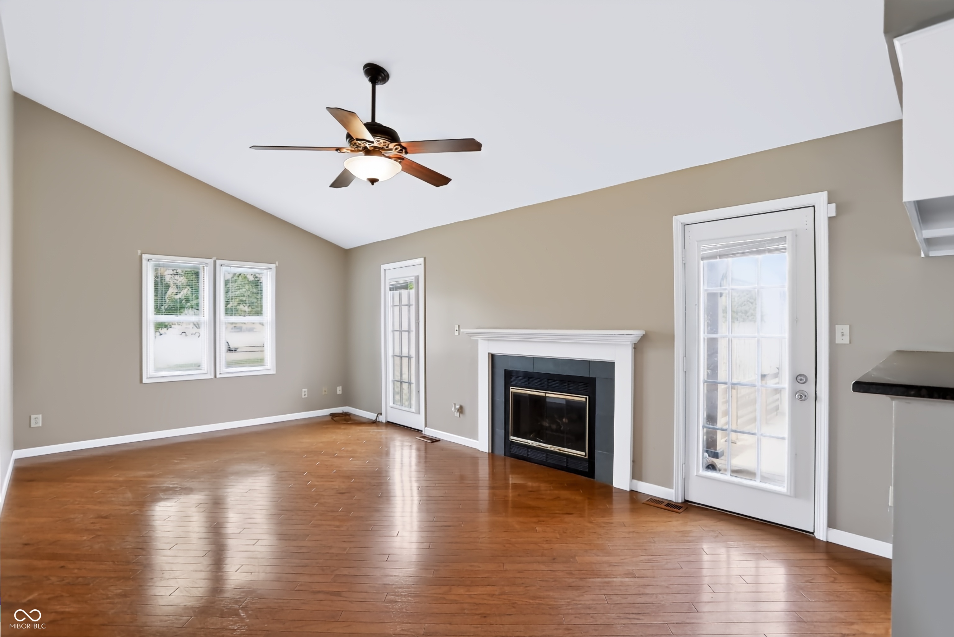 1186 Madrid Road Greenwood, IN 46143 - Photo 5 of 53