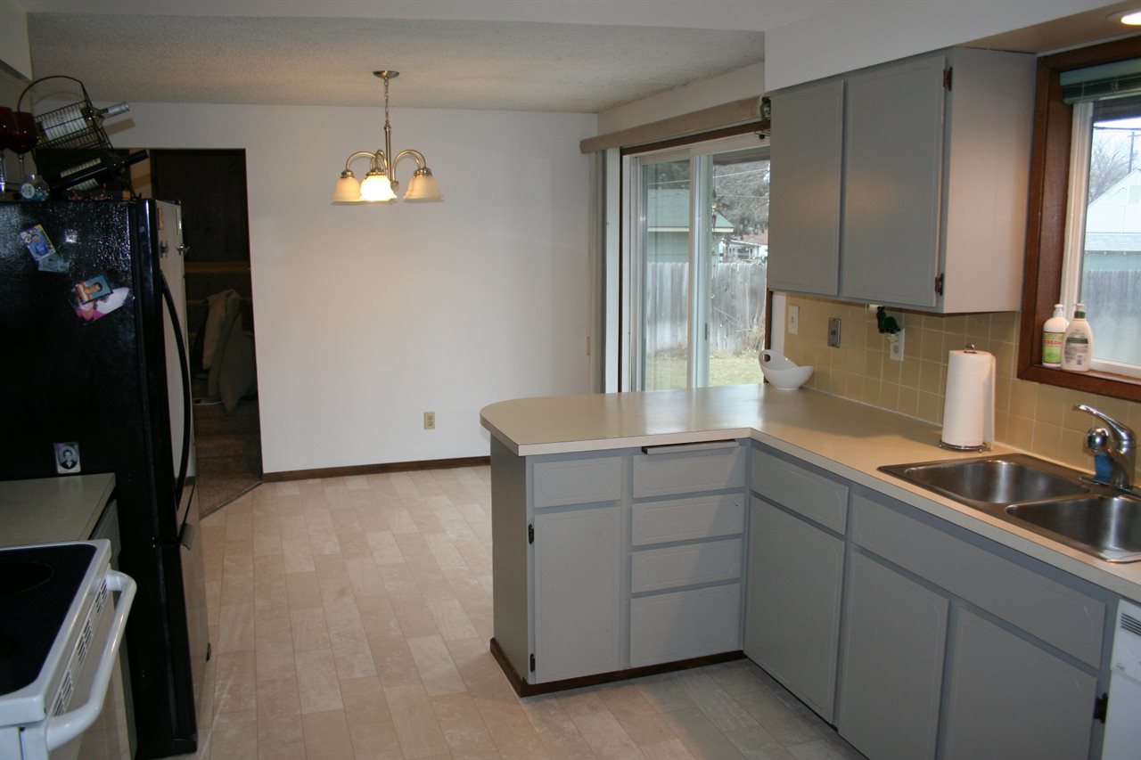 1211 South Skipworth Road Spokane Valley, WA 99206 - Photo 3 of 18 Gallery Image 3