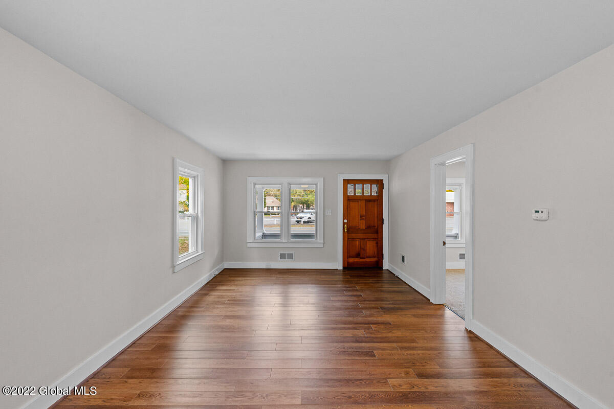 1006 Fort Hunter Road Schenectady, NY 12303 - Photo 11 of 42 1006 Fort Hunter Road Schenectady NY 020