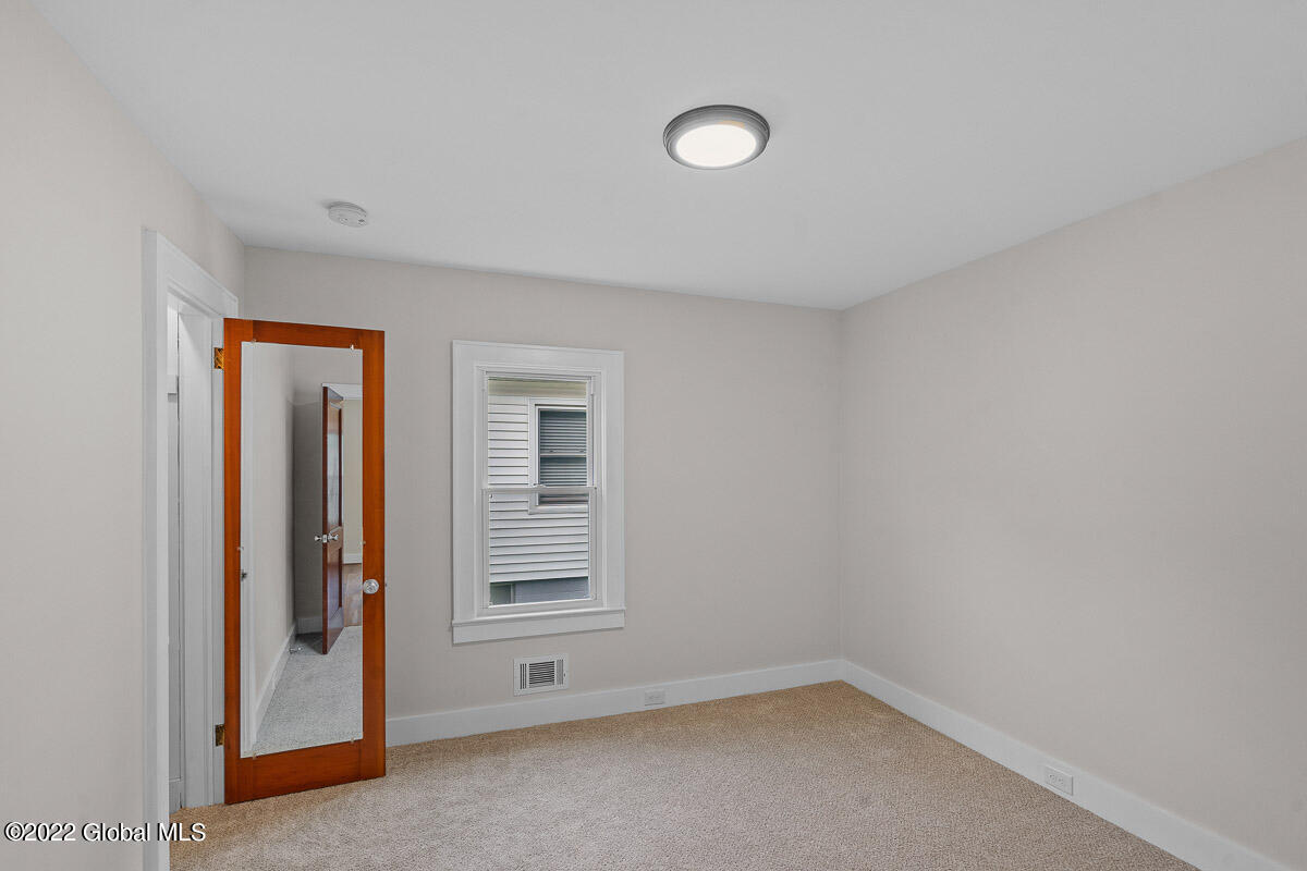 1006 Fort Hunter Road Schenectady, NY 12303 - Photo 23 of 42 1006 Fort Hunter Road Schenectady NY 024