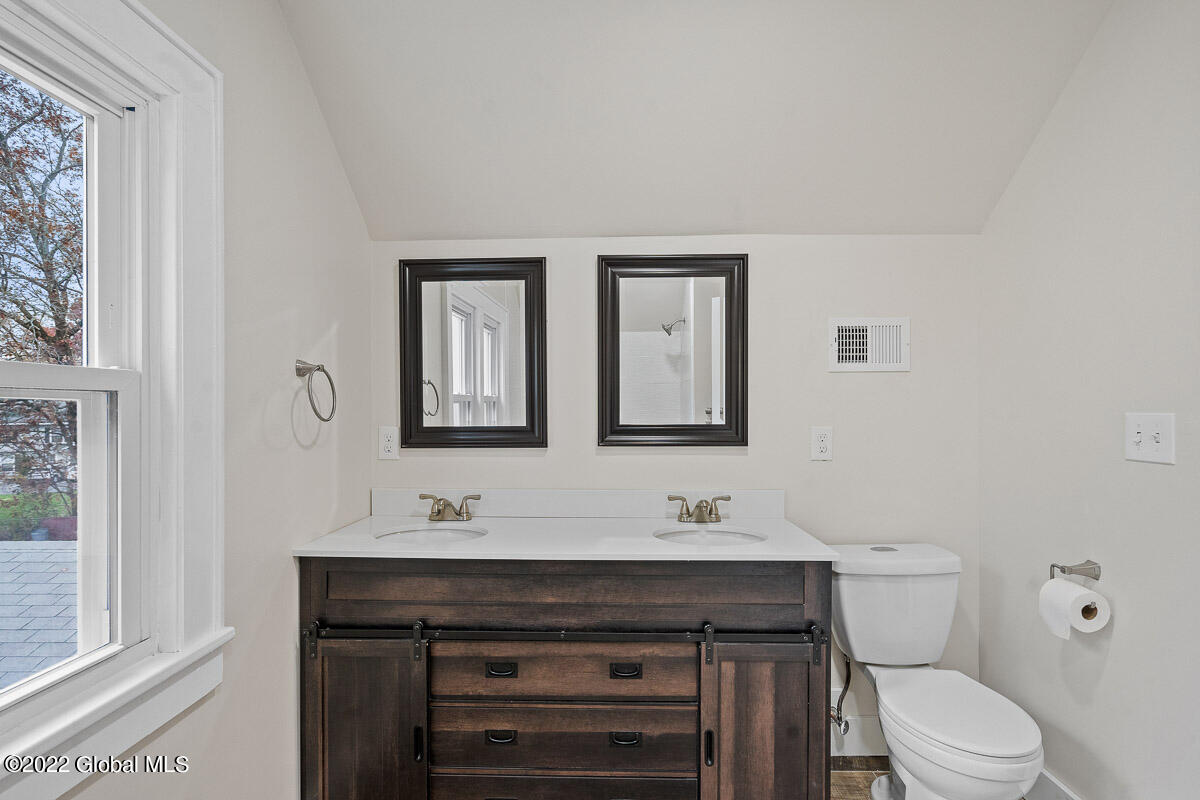 1006 Fort Hunter Road Schenectady, NY 12303 - Photo 31 of 42 1006 Fort Hunter Road Schenectady NY 039