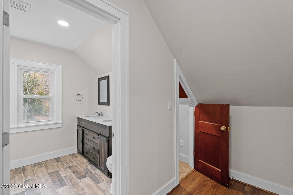 1006 Fort Hunter Road Schenectady, NY 12303 - Photo 33 of 42 1006 Fort Hunter Road Schenectady NY 041