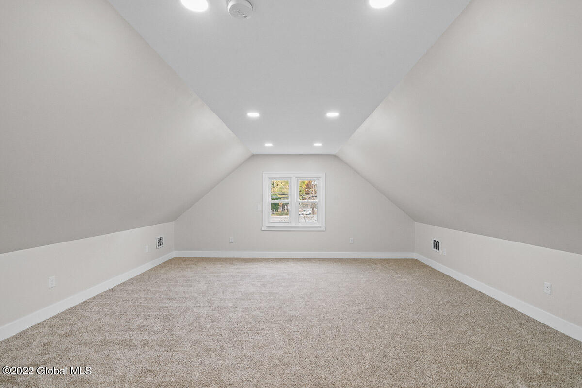 1006 Fort Hunter Road Schenectady, NY 12303 - Photo 34 of 42 1006 Fort Hunter Road Schenectady NY 042