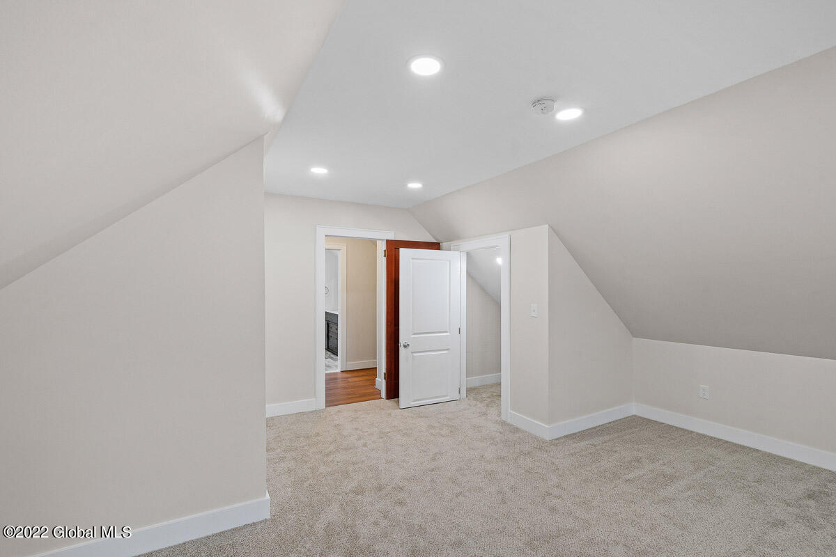 1006 Fort Hunter Road Schenectady, NY 12303 - Photo 35 of 42 1006 Fort Hunter Road Schenectady NY 043