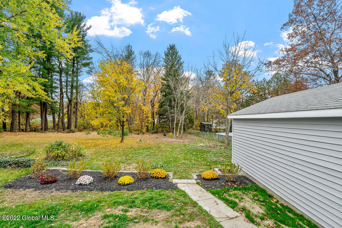 1006 Fort Hunter Road Schenectady, NY 12303 - Photo 5 of 42 1006 Fort Hunter Road Schenectady NY 006