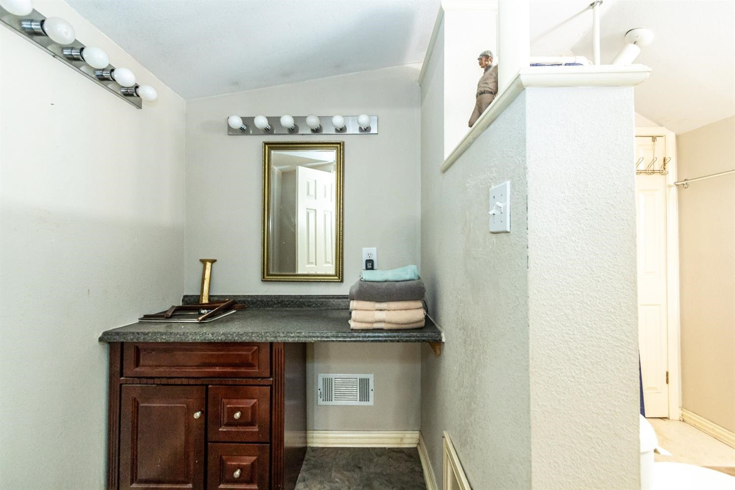 2012 25th Street Lubbock, TX 79411 - Photo 22 of 27 Photo 22