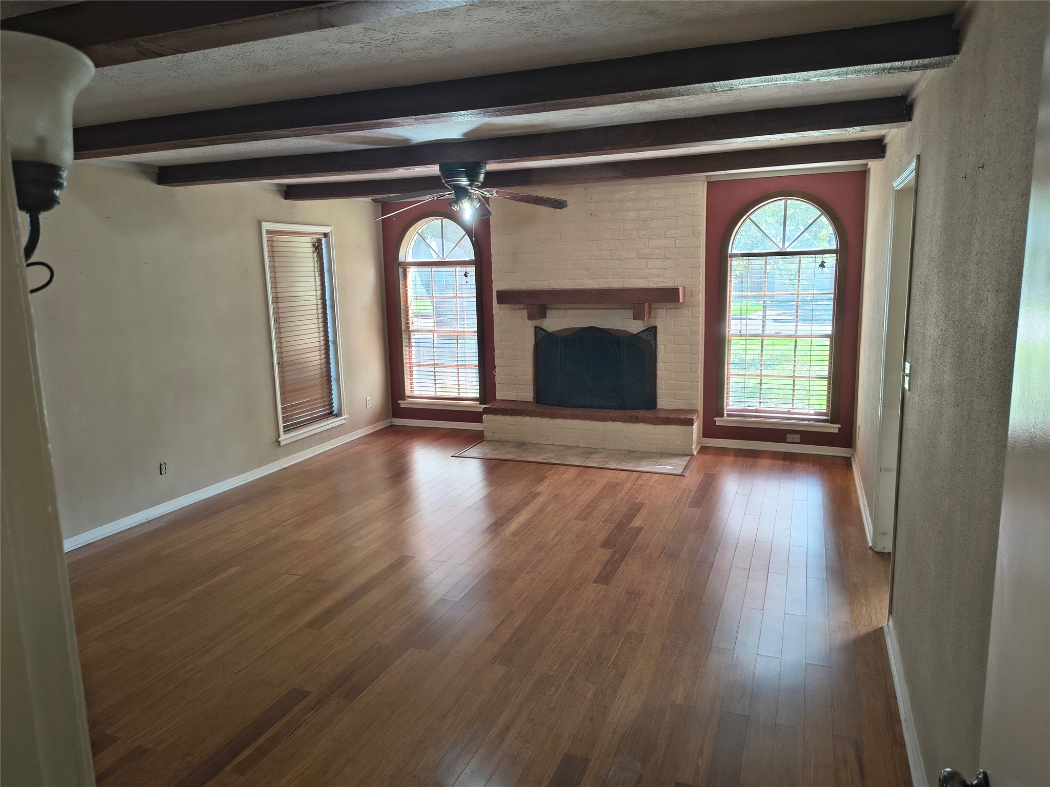 19323 Dianeshire Drive Spring, TX 77388 - Photo 3 of 9 Family Room