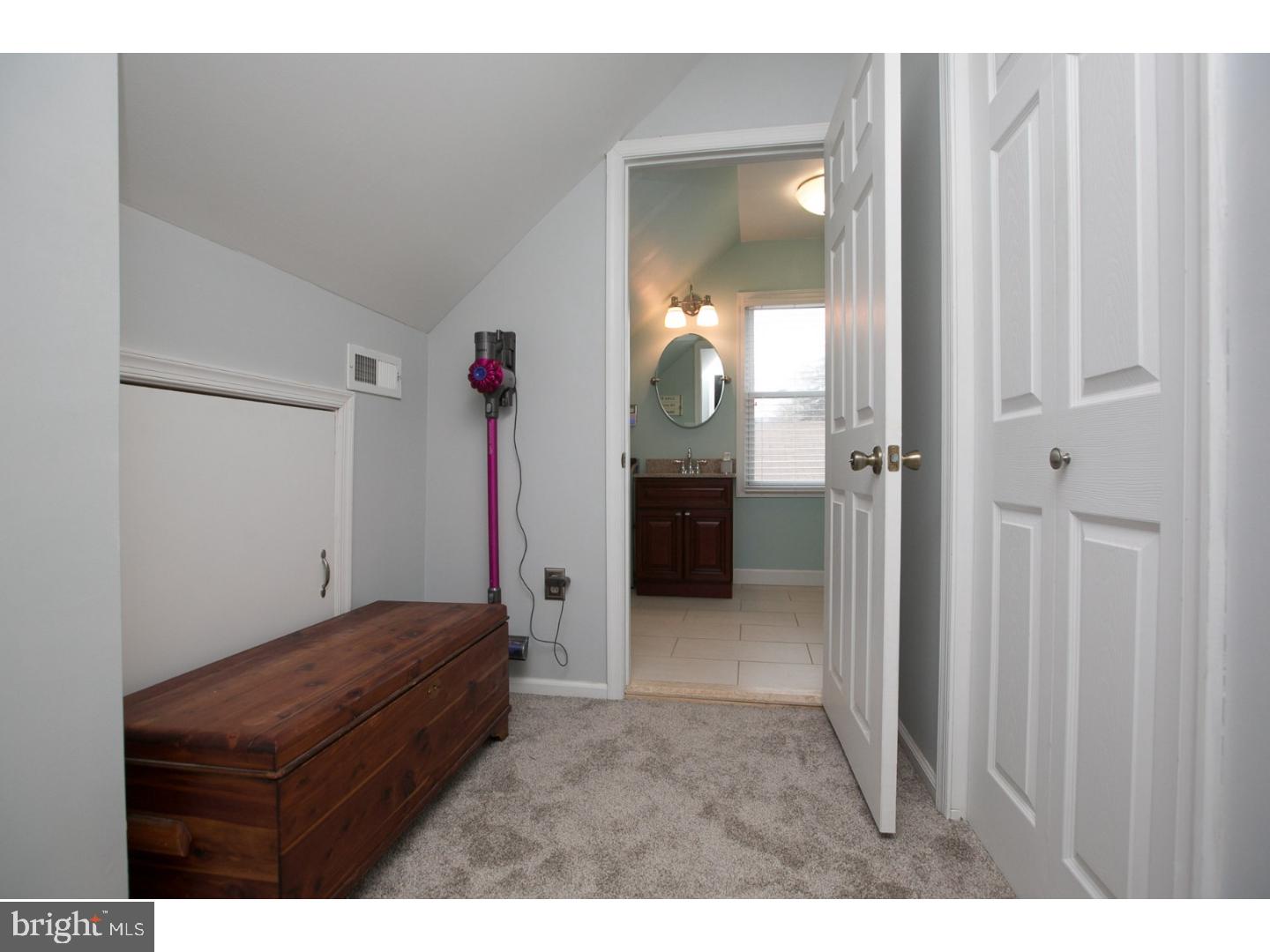 216 Gilpin Road Willow Grove, PA 19090 - Photo 17 of 25 Gallery Image 17