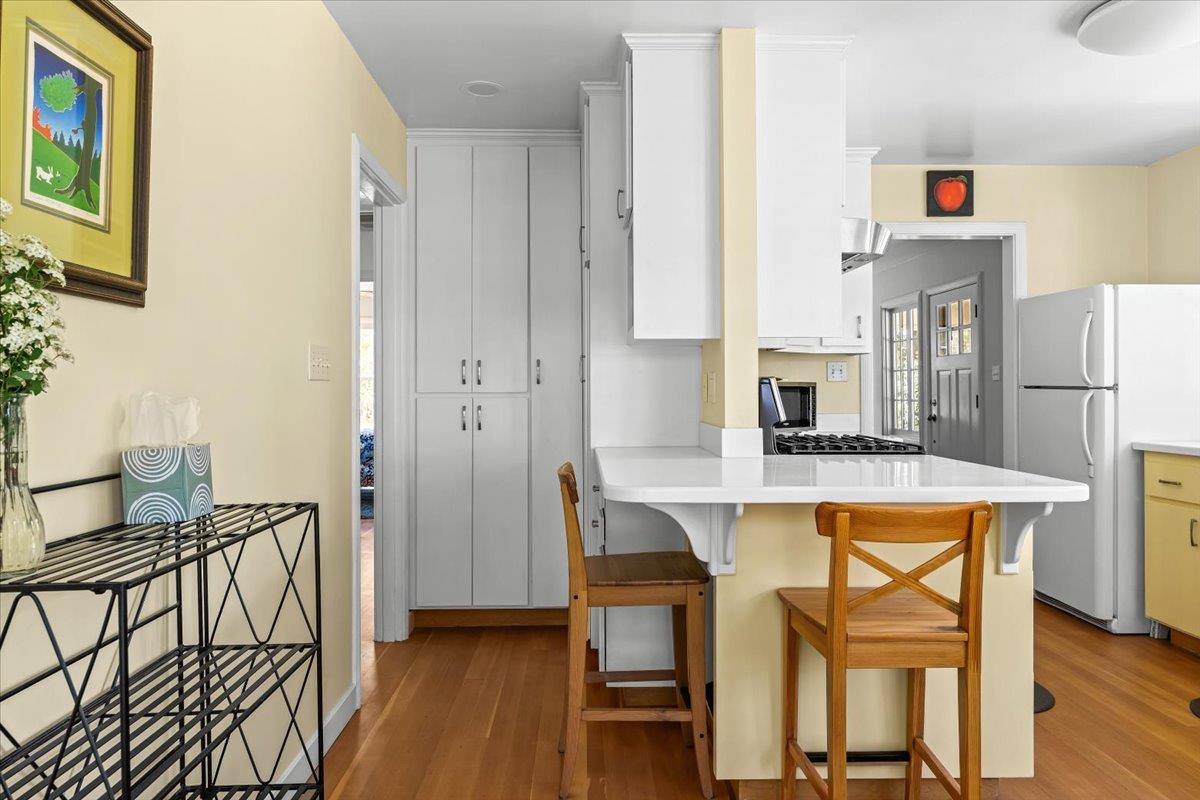 10041 Greenwood Road Grass Valley, CA 95945 - Photo 25 of 65 a view of kitchen with furniture and wooden floor