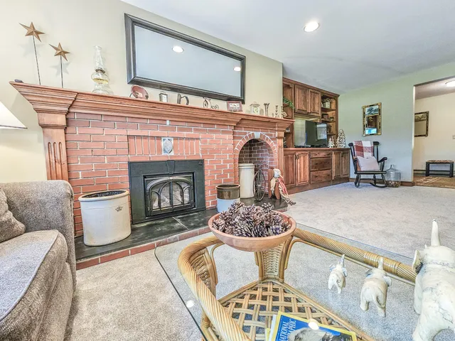 $398,000 | 43 Estates Drive, Unit 1, Manchester, ME 04351