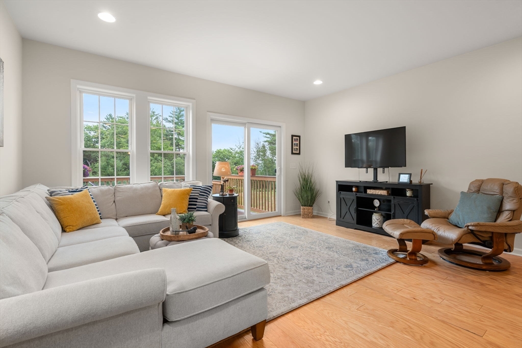 56 Shannon Way, Unit 56 Upton, MA 01568 - Photo 11 of 36