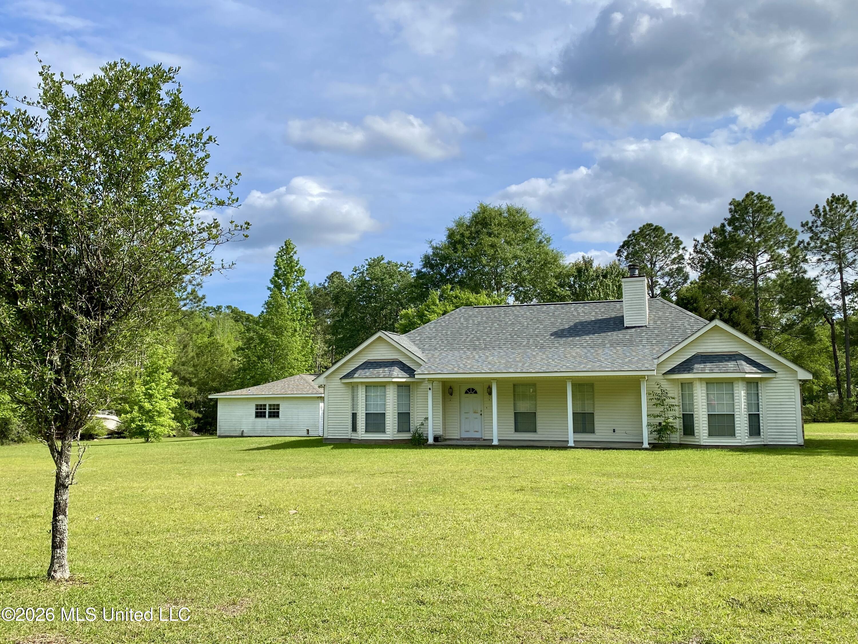 7 Hummingbird Lane Picayune, MS 39466 - Photo 2 of 17 2, IMG_9214