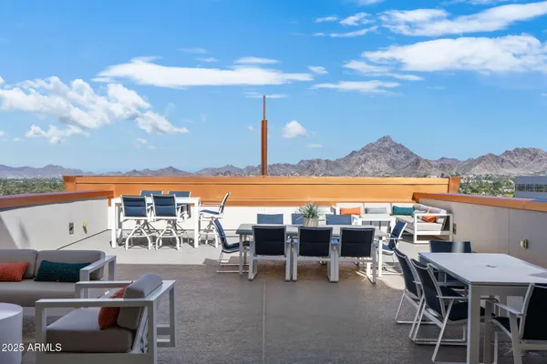 $1,195,000 | 2211 East Camelback Road, Unit 607, Phoenix, AZ 85016