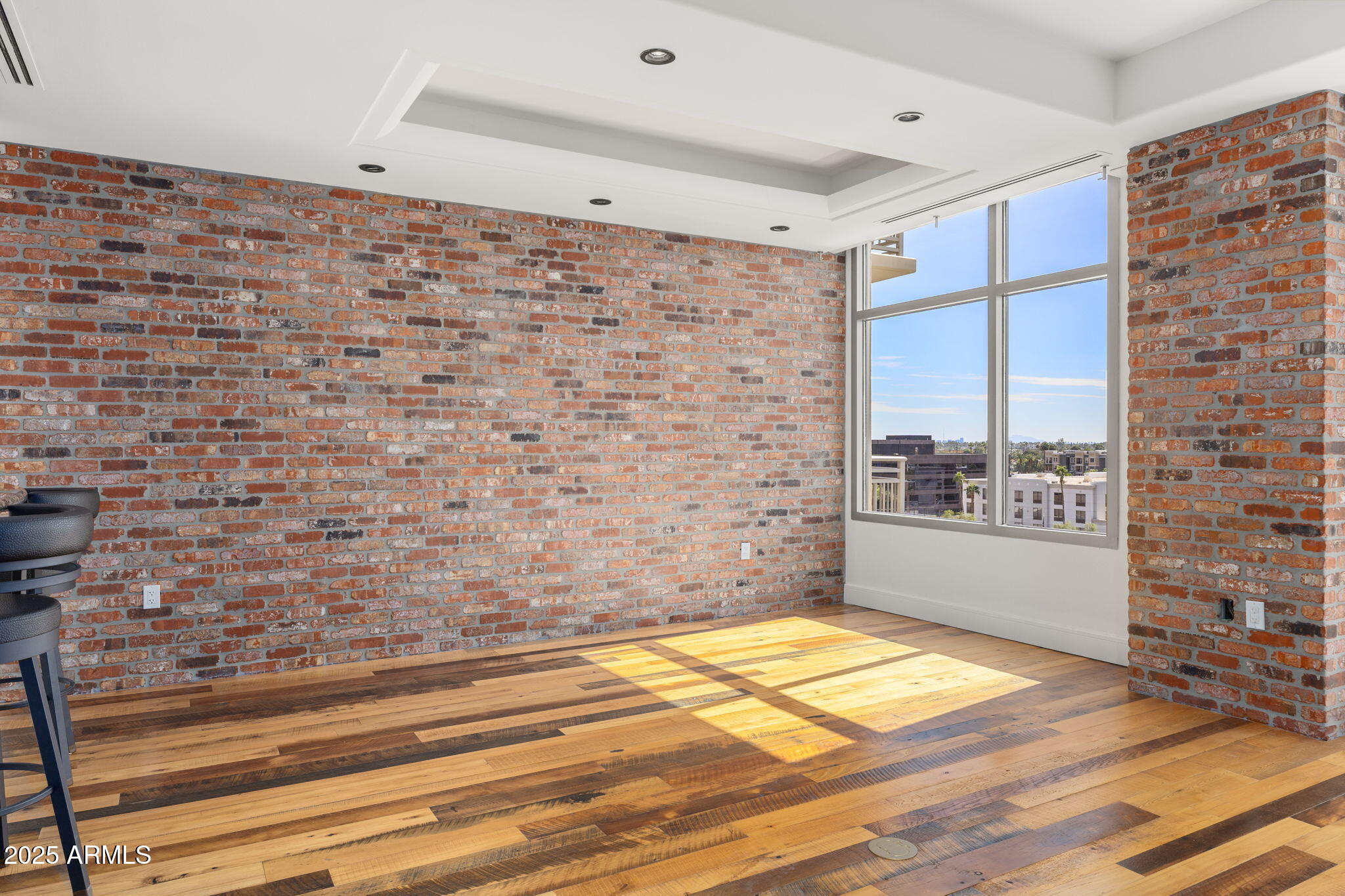 2211 East Camelback Road, Unit 607 Phoenix, AZ 85016 - Photo 7 of 41 a bathroom with a shower