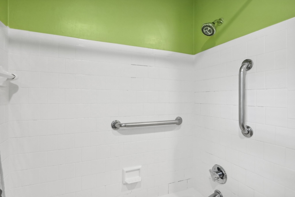 104 Brookside Road Lynn, MA 01902 - Photo 20 of 36 Gallery Image 20