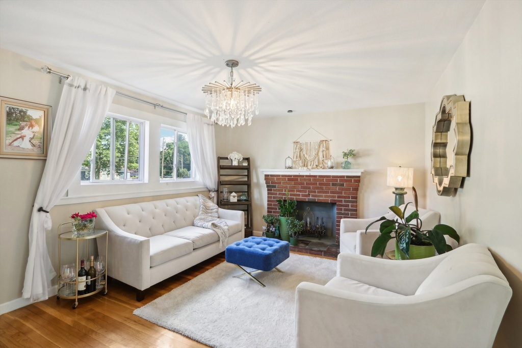 104 Brookside Road Lynn, MA 01902 - Photo 8 of 36 Gallery Image 8