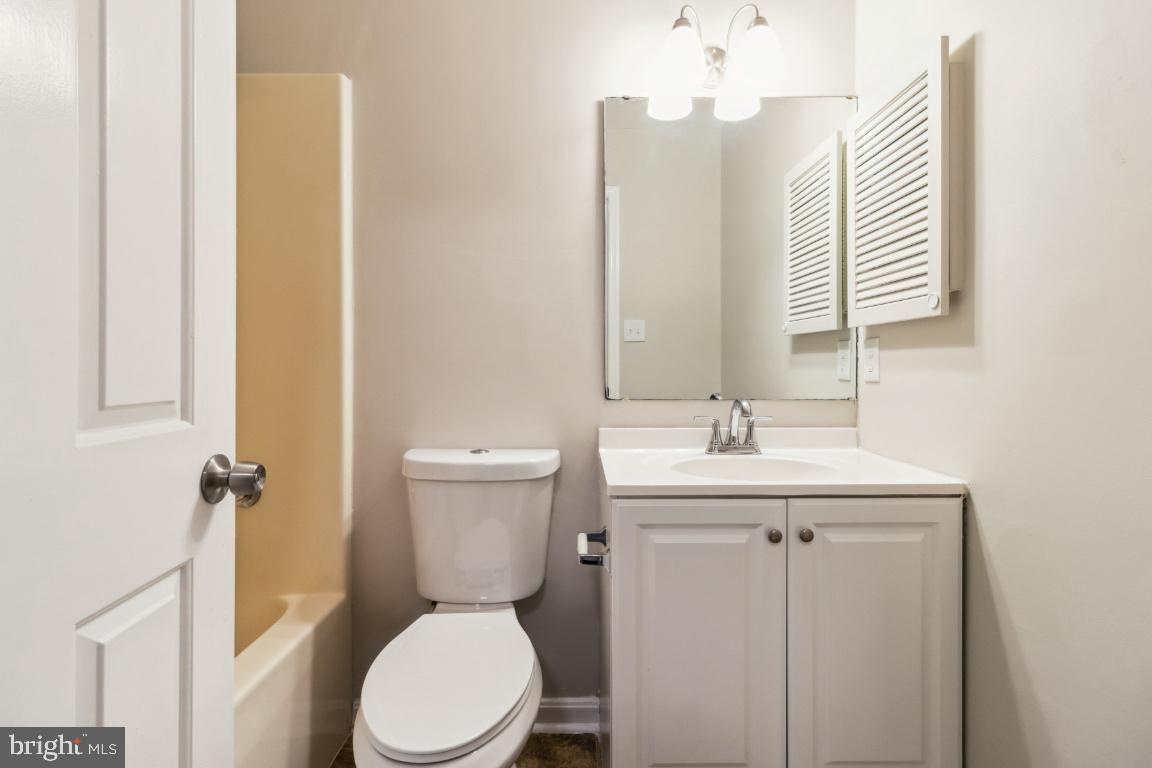 11 Cartwright Court Rosedale, MD 21237 - Photo 24 of 46 Hallway full bath