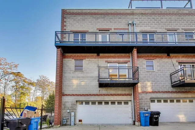 $475,000 | 6168 North Ravenswood Avenue, Unit A, Chicago, IL 60660