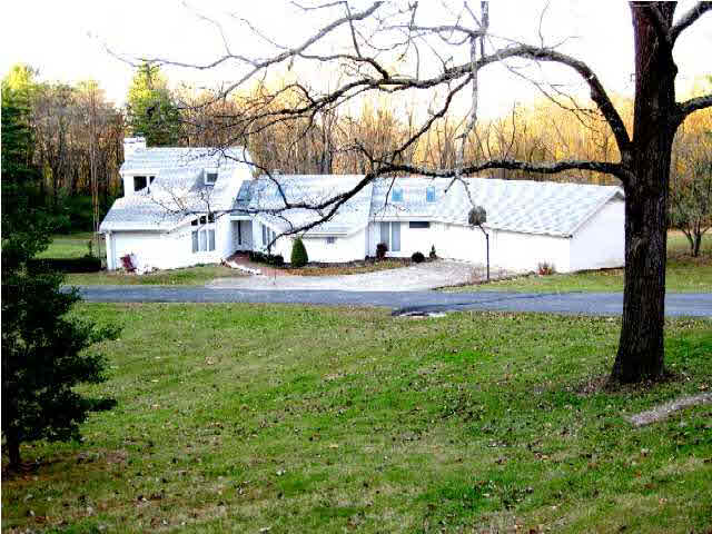 204 Old Petersburg Road Princeton, IN 47670 - Photo 1 of 1 Gallery Image 1