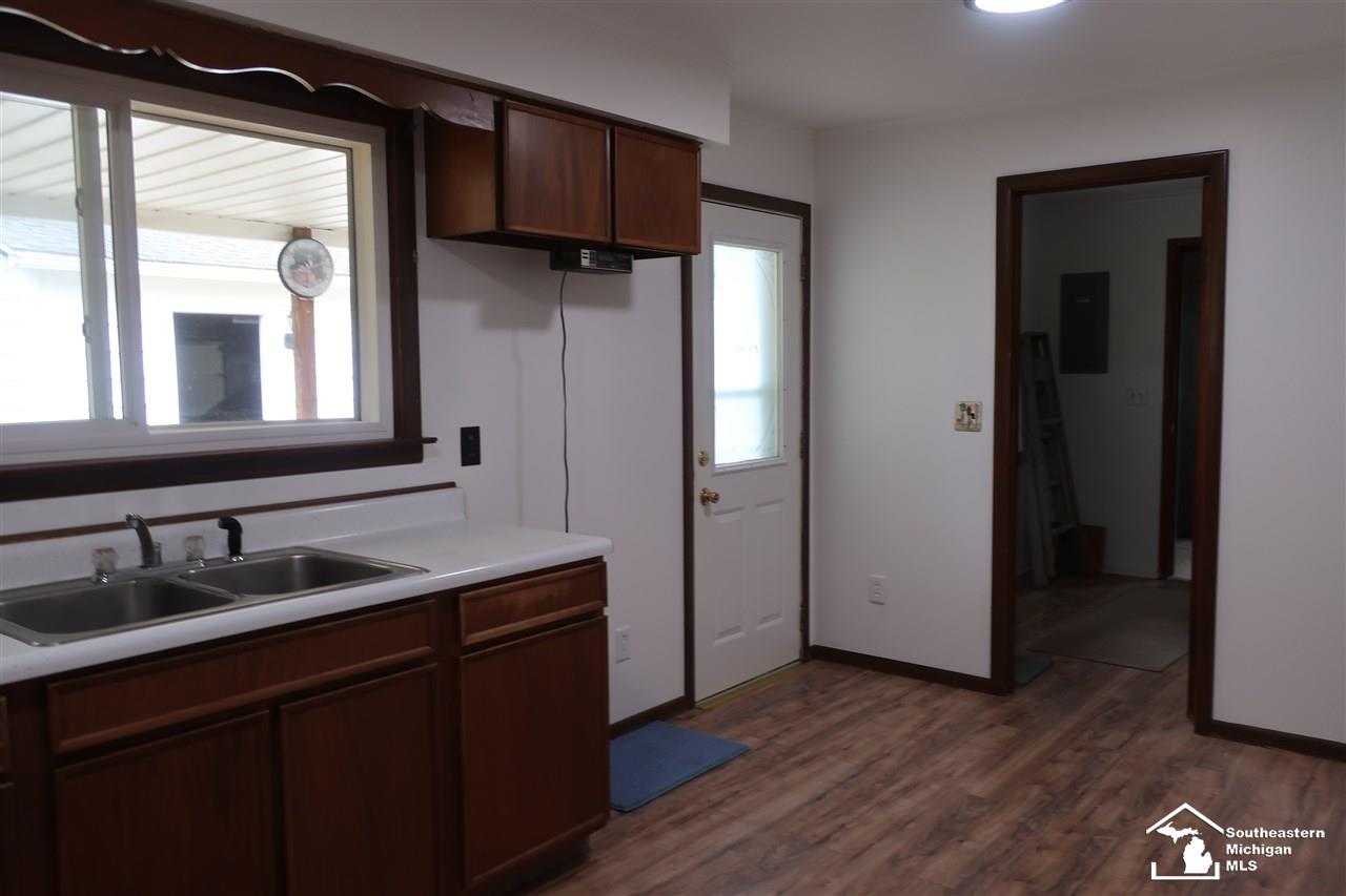 181 West Albain Road Petersburg, MI 49270 - Photo 4 of 31