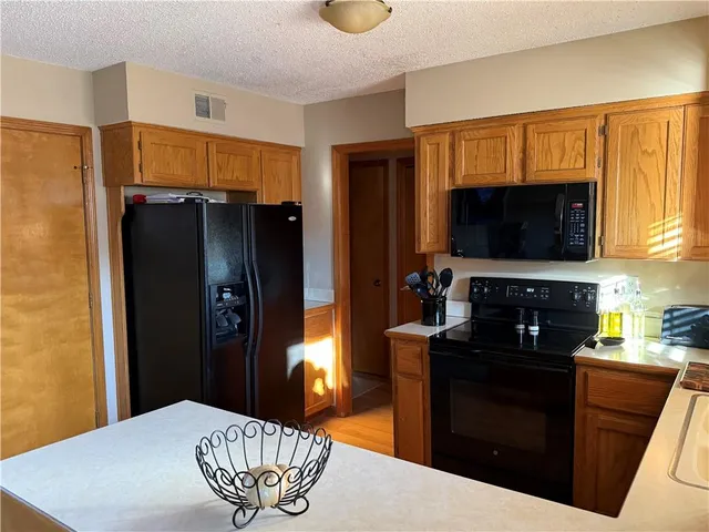 $265,000 | 11640 113th Street, Overland Park, KS 66210