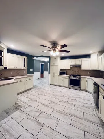 $565,000 | 7814 East County Road 200 North, Avon, IN 46123