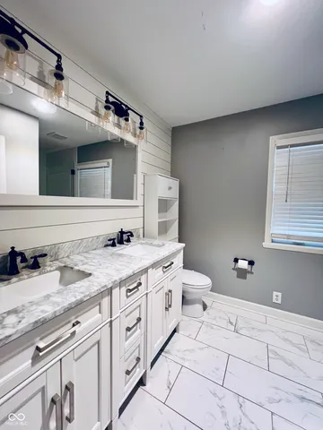 $565,000 | 7814 East County Road 200 North, Avon, IN 46123