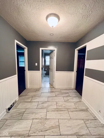 $565,000 | 7814 East County Road 200 North, Avon, IN 46123