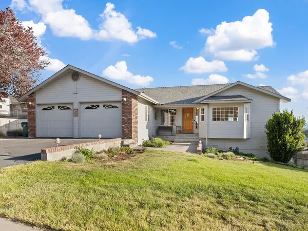 $514,500 | 2220 Kimberly Drive, Klamath Falls, OR 97603