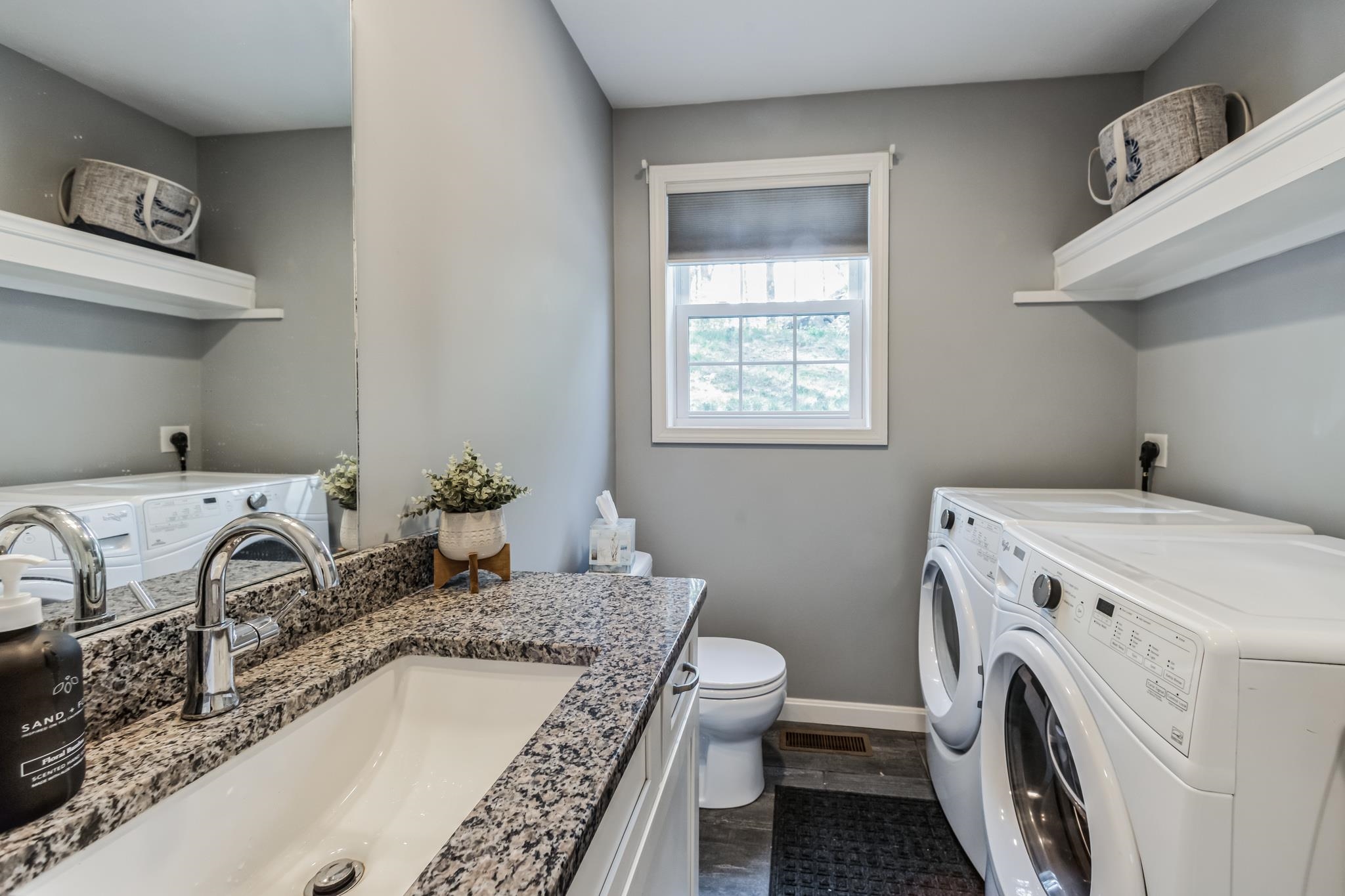 25 A New Searles Road Nashua, NH 03062 - Photo 9 of 27 Gallery Image 9