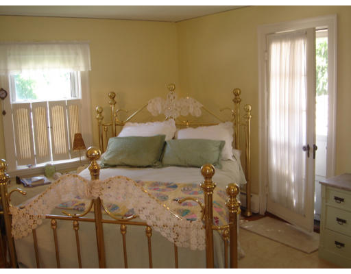 41 Richardson Road Belmont, MA 02478 - Photo 10 of 12 Gallery Image 10