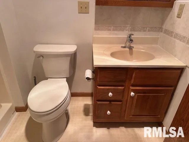 $245,000 | 22 Appomatox Avenue, Jacksonville, IL 62650