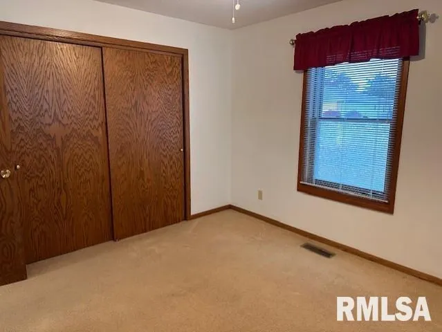 $245,000 | 22 Appomatox Avenue, Jacksonville, IL 62650