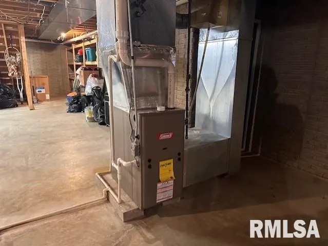 $245,000 | 22 Appomatox Avenue, Jacksonville, IL 62650