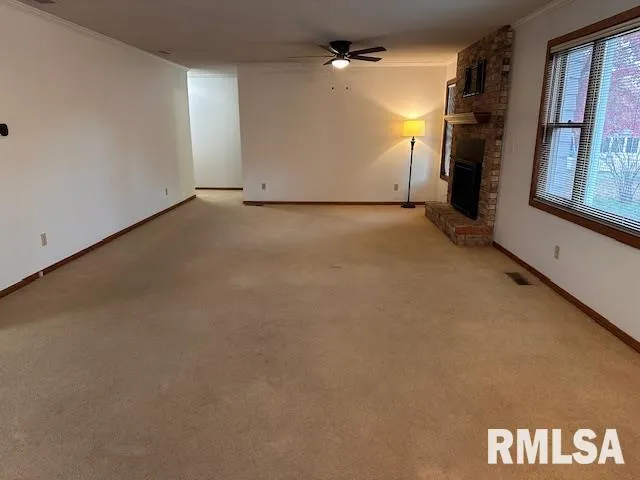 $245,000 | 22 Appomatox Avenue, Jacksonville, IL 62650
