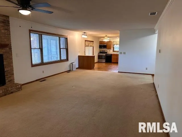 $245,000 | 22 Appomatox Avenue, Jacksonville, IL 62650