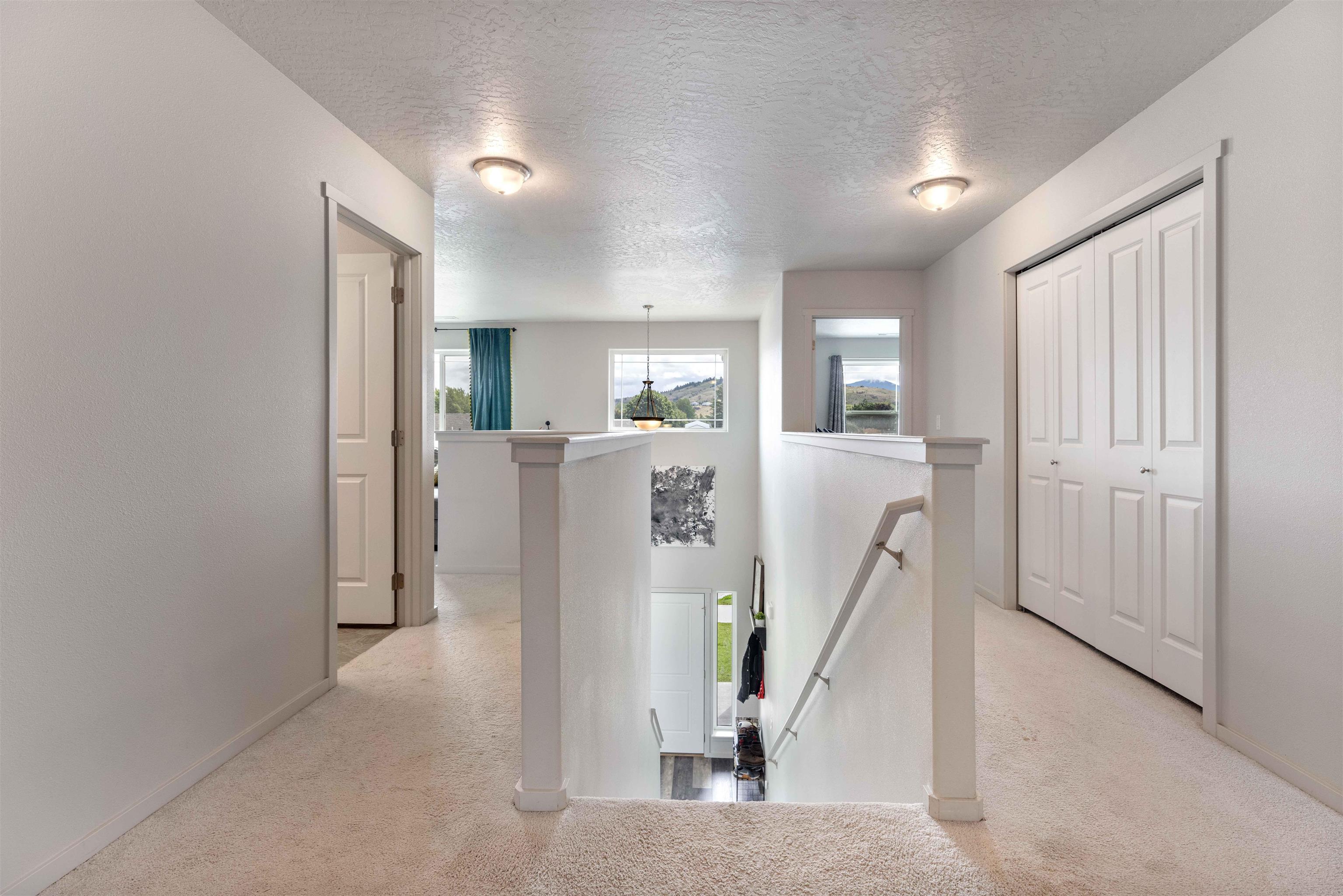 706 South Grady Road Spokane Valley, WA 99016 - Photo 15 of 43