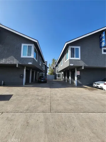 $2,895 | 7571 Warner Avenue, Unit A, Huntington Beach, CA 92647