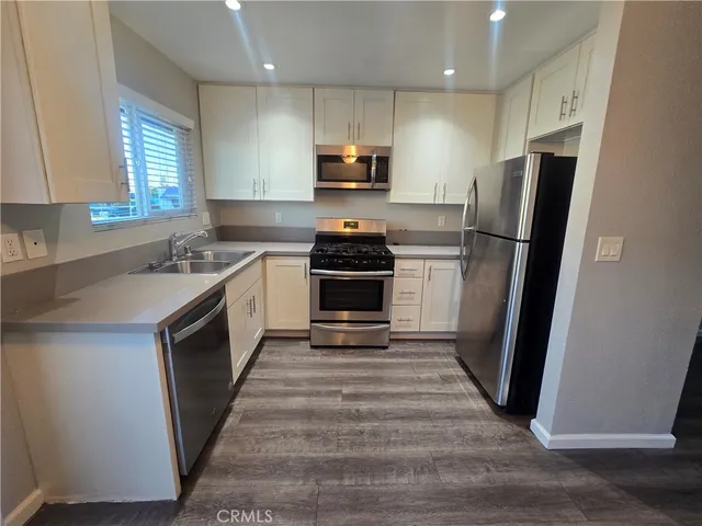 $2,895 | 7571 Warner Avenue, Unit A, Huntington Beach, CA 92647